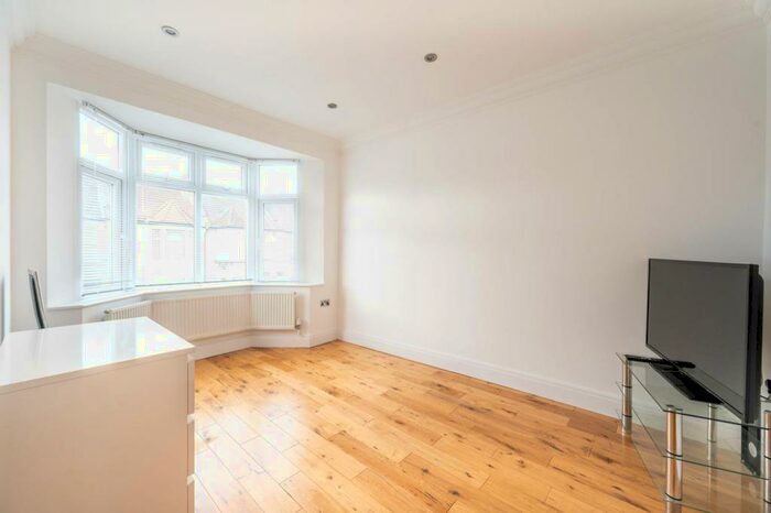 4 Bedroom House To Rent In Shortlands Road, Leyton, London, E10