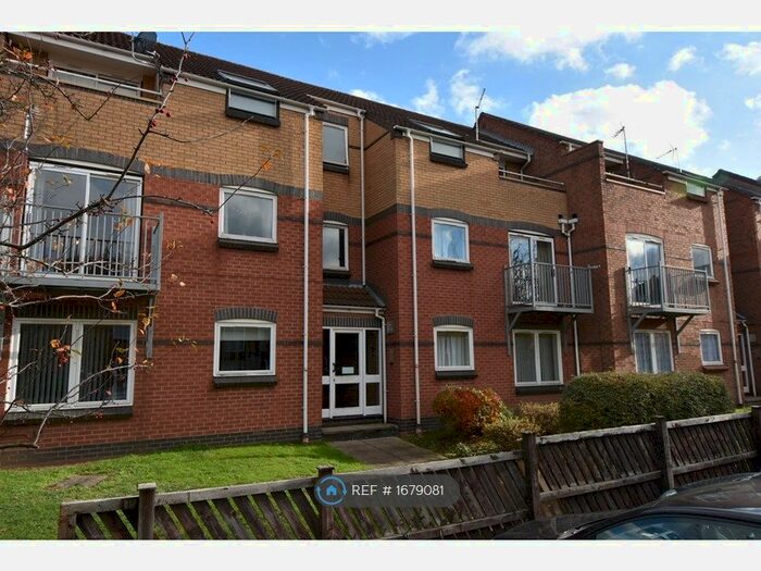 2 Bedroom Flat To Rent In Tonnelier Road, Nottingham, NG7