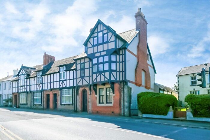 5 Bedroom Semi-Detached House For Sale In Cardiff Road, Cowbridge, CF71