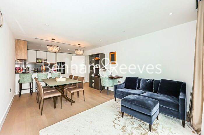 3 Bedroom Flat To Rent In Beaufort Square, Beaufort Park, NW9
