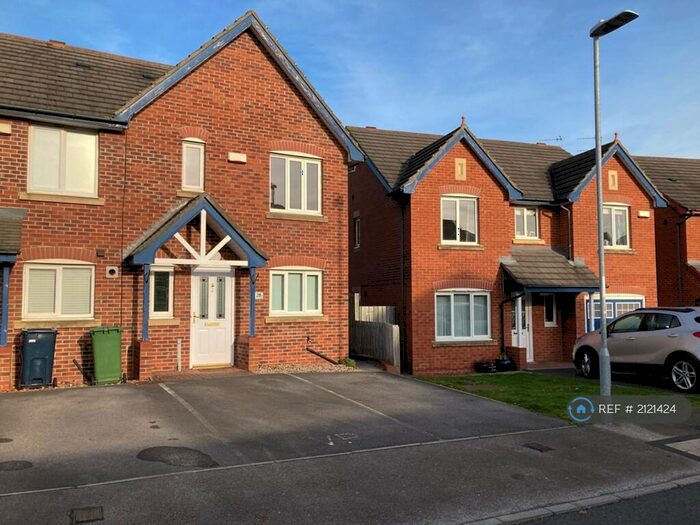 3 Bedroom Semi-Detached House To Rent In Dunkeld Close, Gateshead, NE10