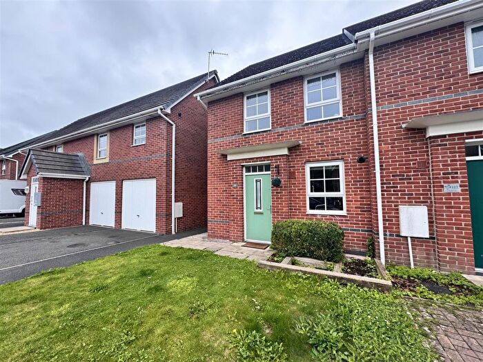 3 Bedroom End Terrace House For Sale In Hawthorn Drive, Thornton-Cleveleys, FY5