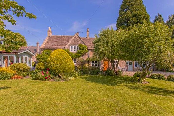 3 Bedroom Property For Sale In Cross Keys, Corsham, SN13