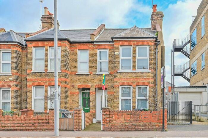 2 Bedroom End Of Terrace House To Rent In Fulbourne Road, Walthamstow, London, E17