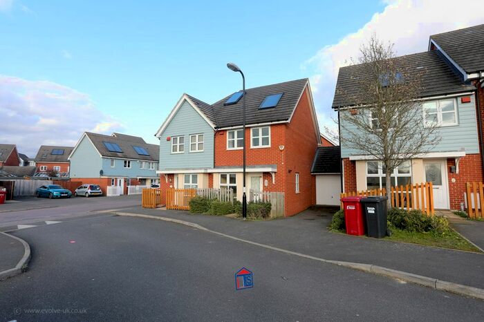 2 Bedroom Semi-Detached House To Rent In Haswell Crescent, Cippenham, SL1