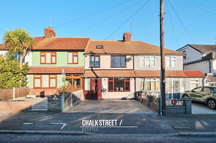 4 Bedroom Terraced House For Sale In Benets Road, Hornchurch, RM11