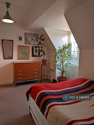 1 Bedroom Flat To Rent In Petworth House, London, SE22