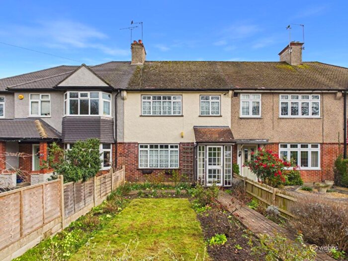 3 Bedroom Terraced House For Sale In Featherbed Lane, Croydon, CR0