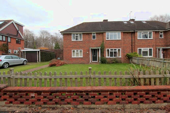 2 Bedroom Maisonette To Rent In Old Lane, Cobham, Surrey KT11