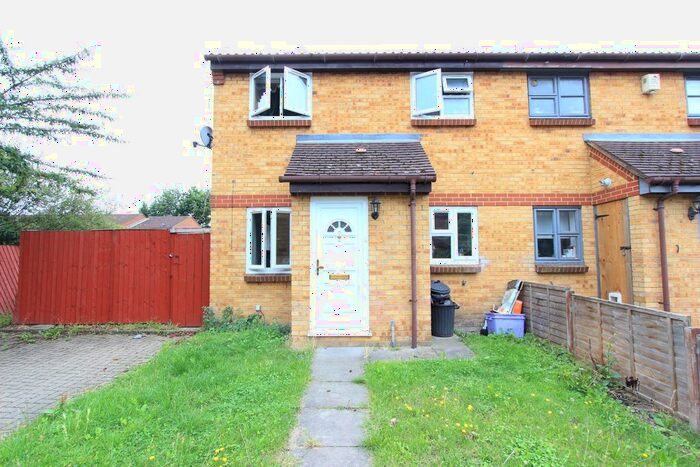 1 Bedroom Detached House To Rent In Spring Grove, Mitcham, Surrey, CR4