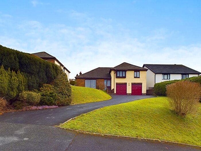 4 Bedroom Detached House For Sale In Lluest Y Bryn, Carmarthen, SA31