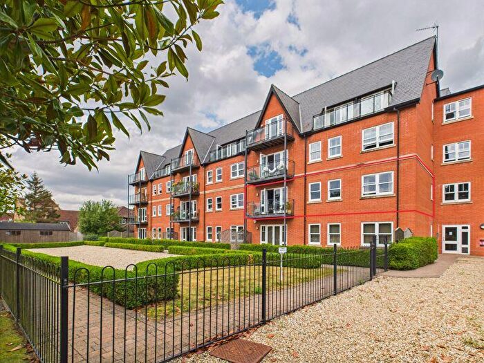 2 Bedroom Apartment For Sale In Sterling Place, Woodhall Spa, LN10