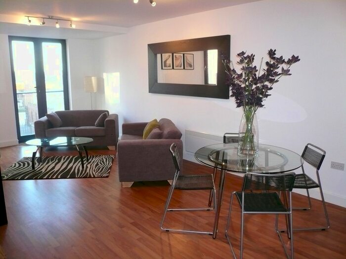 2 Bedroom Flat To Rent In The Parkes Building, Beeston NG9