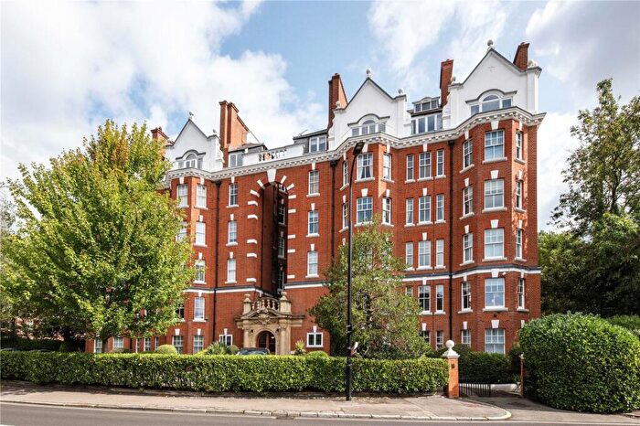 3 Bedroom Flat To Rent In The Pryors, East Heath Road, London, NW3