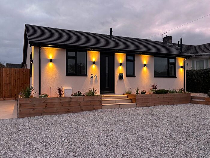 3 Bedroom Bungalow For Sale In Lytham Road, Broadstone, BH18