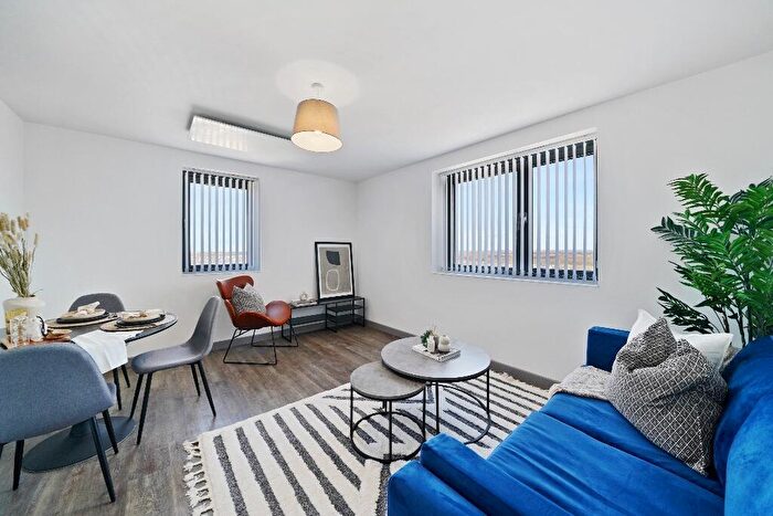 3 Bedroom Flat To Rent In Church Road, Liverpool, Merseyside, L22