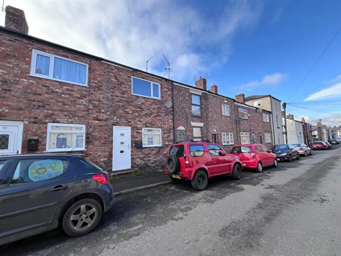2 Bedroom House To Rent In Brown Street, Macclesfield, SK11