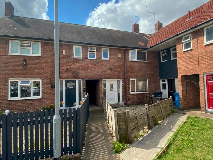3 Bedroom Terraced House To Rent In Earsham Close, Hull, HU8