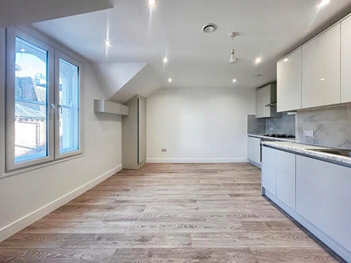 2 Bedroom Apartment To Rent In Basingstoke, RG21