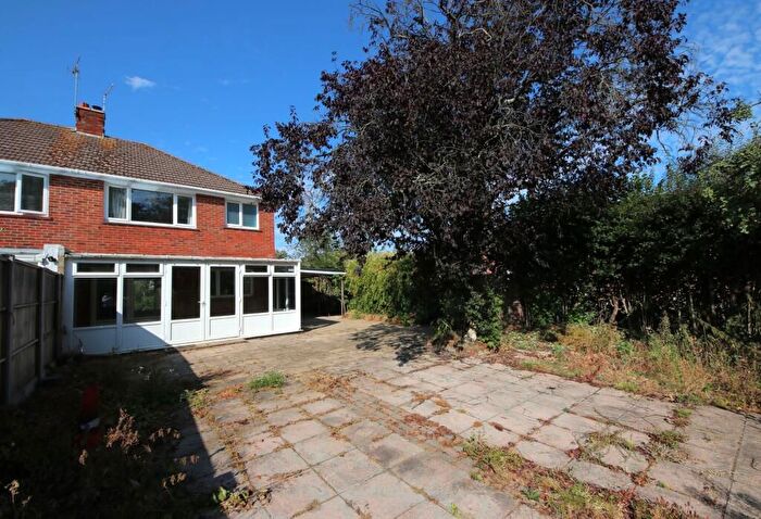3 Bedroom Semi-Detached House For Sale In Painswick Close, Sarisbury Green, Southampton, SO31