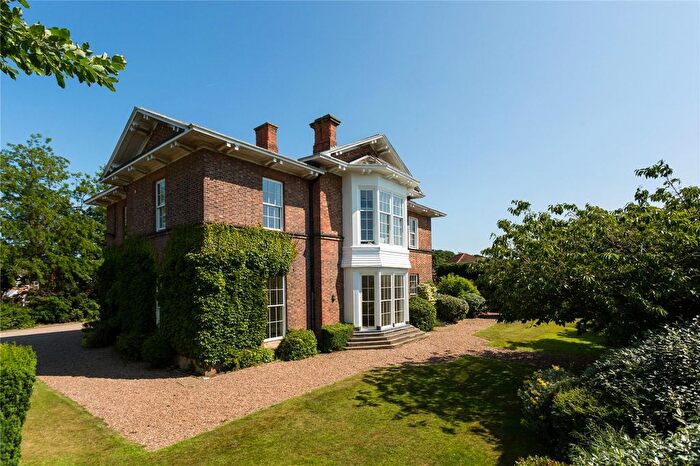 2 Bedroom Flat For Sale In Dower Chase, Escrick, York, North Yorkshire, YO19