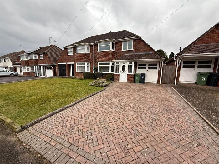 3 Bedroom House To Rent In Lansdowne Road, Hayley Green, Halesowen, B63