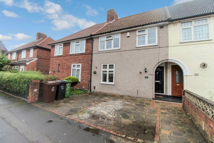 3 Bedroom Detached House To Rent In Boxoll Road, Dagenham, RM9