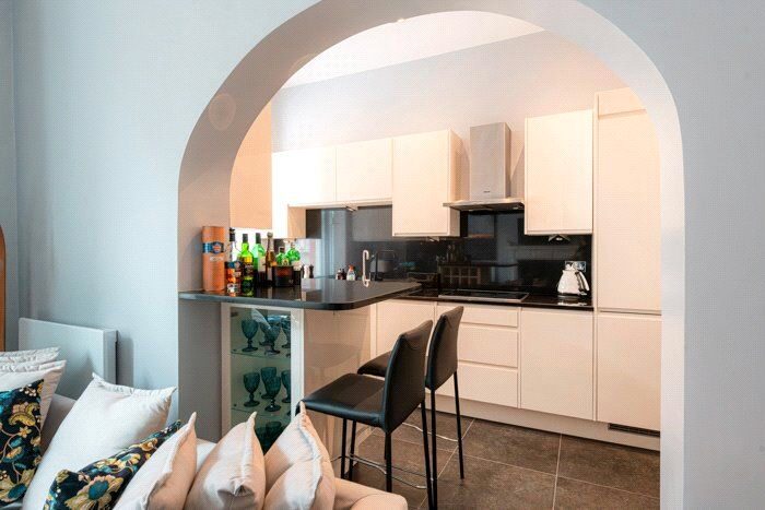 1 Bedroom Flat To Rent In Hay Hill, Mayfair, London, W1J