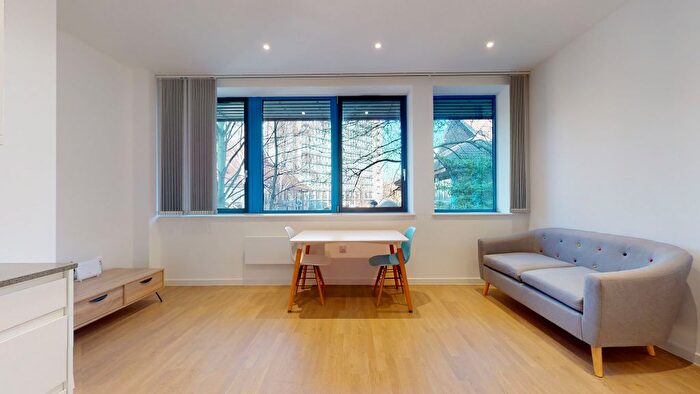 Studio To Rent In Riverbank Way, Brentford, TW8