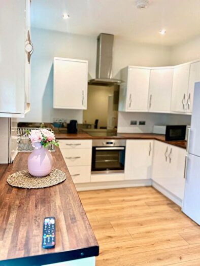 4 Bedroom Terraced House To Rent In Alderson Road, Liverpool - Student Property /, L15