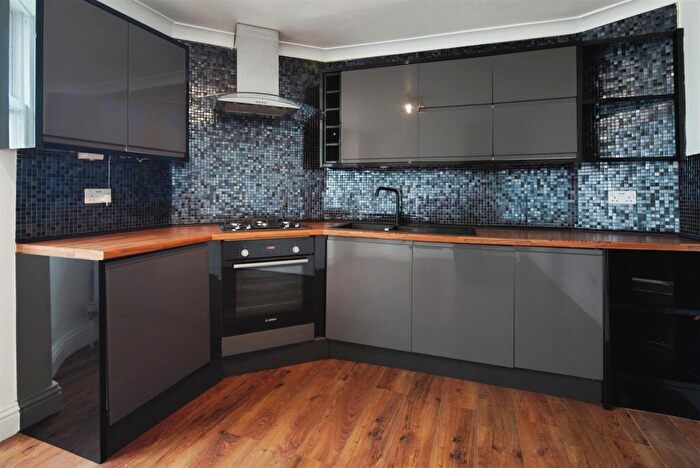 2 Bedroom Flat To Rent In Howard Place, Brighton, BN1