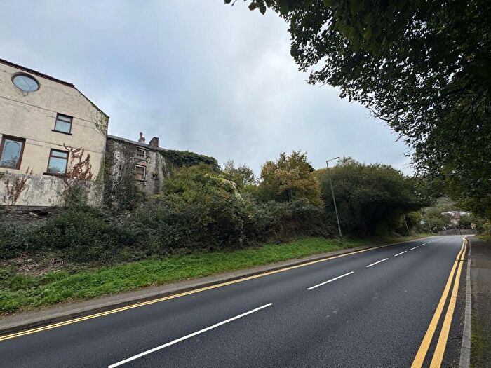 5 Bedroom Semi-Detached House For Sale In Caerphilly, CF83