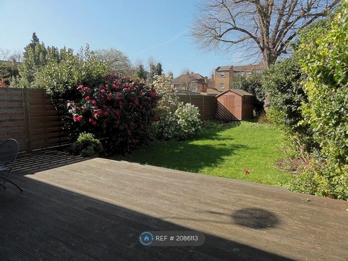 4 Bedroom Semi-Detached House To Rent In Richmond, Richmond, TW9
