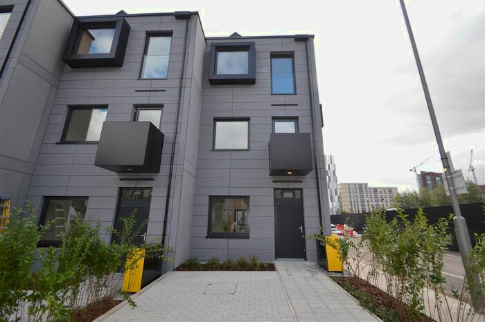 4 Bedroom Property To Rent In Lockyard Lane, New Islington, Manchester, M4