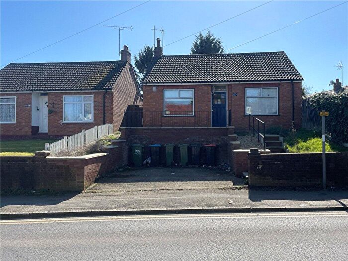 2 Bedroom Bungalow For Sale In Buckingham Road, Bletchley, MK3