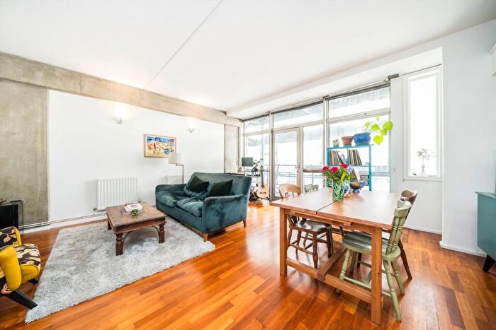1 Bedroom Flat For Sale In Kingsland Road, Hackney, E8