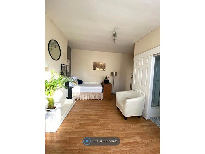 Studio To Rent In Coventry, Coventry, CV5