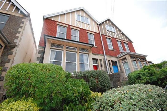 8 Bedroom End Of Terrace House To Rent In Trelawney Road, BS6