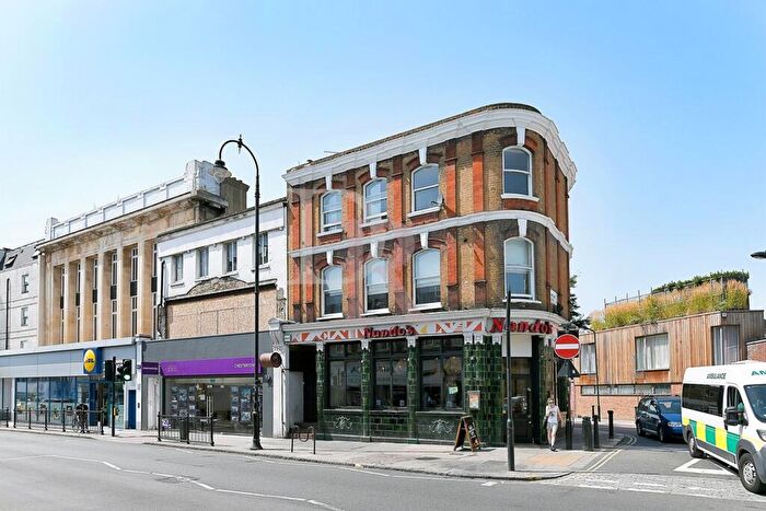 2 Bedroom Apartment To Rent In Kentish Town Road, Kentish Town, NW5