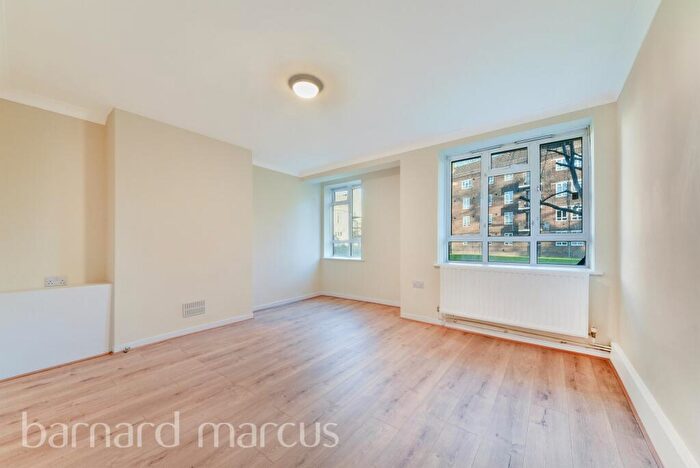 3 Bedroom Flat To Rent In Kingswood Estate, London, SE21