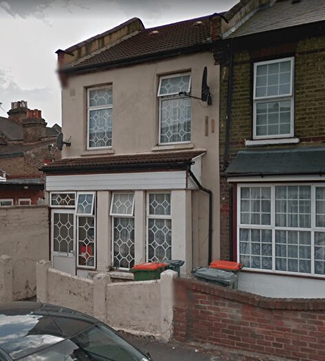 End Of Terrace House To Rent In Forest Gate, London, E7