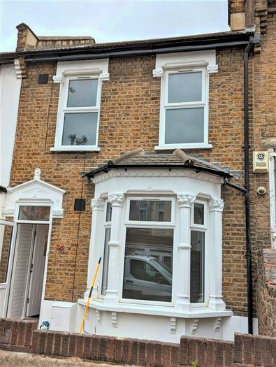 4 Bedroom Terraced House To Rent In Lincoln Road, London, E7
