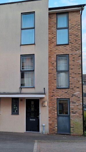 4 Bedroom Town House To Rent In Burlton Road, Cambridge, CB3