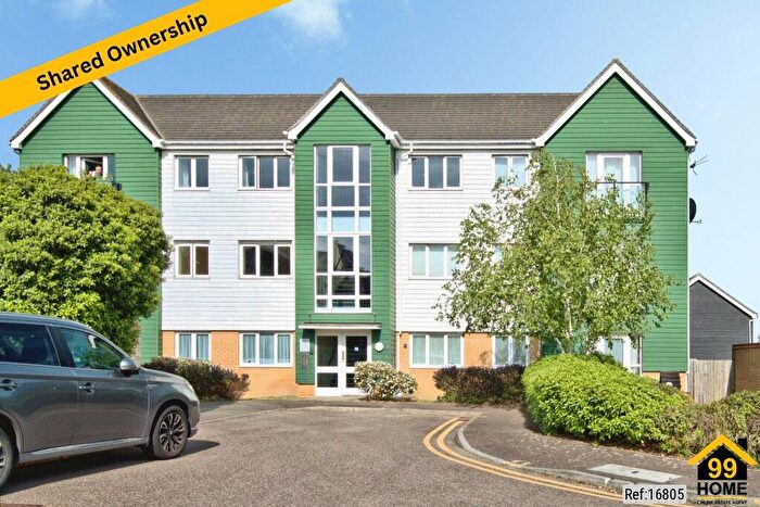 2 Bedroom Apartment For Sale In Hera, Southend-On-Sea, SS2