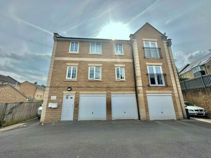 2 Bedroom Apartment To Rent In Annie Smith Way, Birkby, Huddersfield, HD2