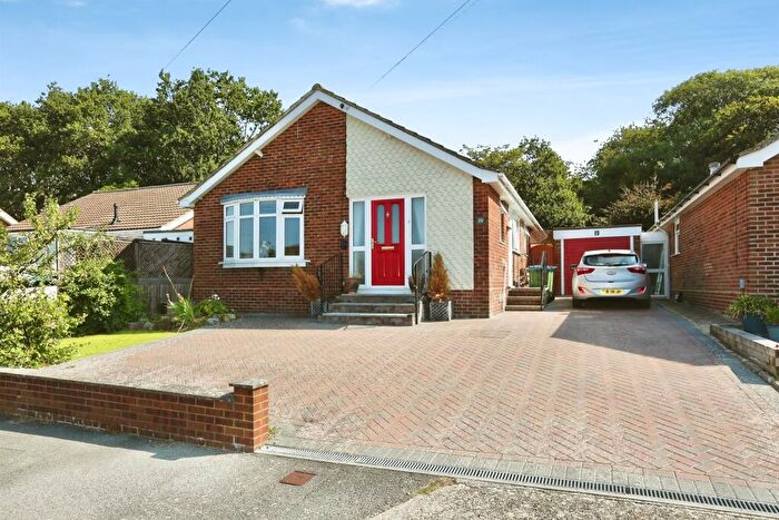 3 Bedroom Detached Bungalow For Sale In Argyle Crescent, Fareham, PO15