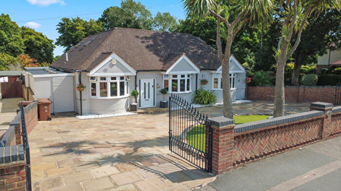 5 Bedroom Detached House For Sale In Maidstone Road, Gillingham, ME8