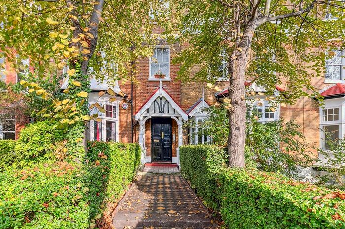 2 Bedroom Flat To Rent In Manor Gardens, Larkhall Rise, London, SW4