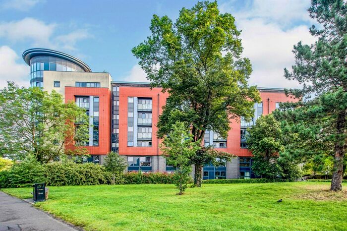 2 Bedroom Flat For Sale In St. Albans Road, Watford, WD17