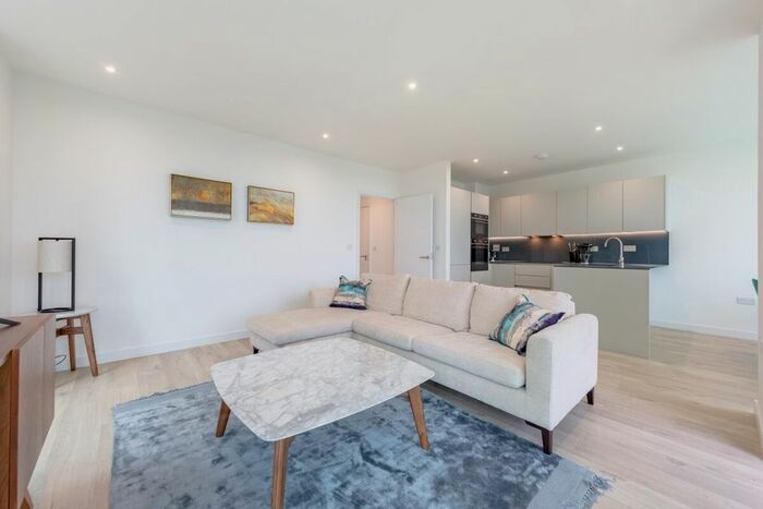 2 Bedroom Flat To Rent In Coster Avenue, London, N4